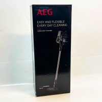 AEG Serie 3000 Akku-Staubsauger AP31CB21TG | 40 Min Laufzeit | beutellos, Ladegerät, Polsterbürste, Bodenbürste, 3,5 Kg,