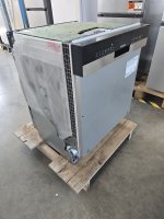 SIEMENS teilintegrierbarer Geschirrspüler iQ300 SN53ES04TE, 13 Maßgedecke, Automatische Türöffnung für Effizienz, flexible Körbe