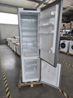 BOSCH Kühl-/Gefrierkombination Serie 4 KGN392LAG, 203 cm hoch, 60 cm breit