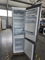 BOSCH Kühl-/Gefrierkombination Serie 6 KGE39AICA, front: inox-antifingerprint/silberfarben