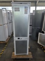 Beko B7BCNA295HS2 Kühl-/Gefrierkombination, EEK D, 5 cm, Einbaukühlgefrierkombination