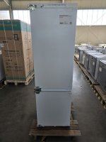 Samsung BRB80F26BDF0 Kühl-/Gefrierkombination, Integriert 264 l Weiß
