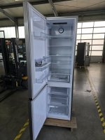 Beko Kühl-/Gefrierkombination B5RCNA406DHXB1 Freistehend 355 l Edelstahl, EEK: C = 170 kWH/Jahr